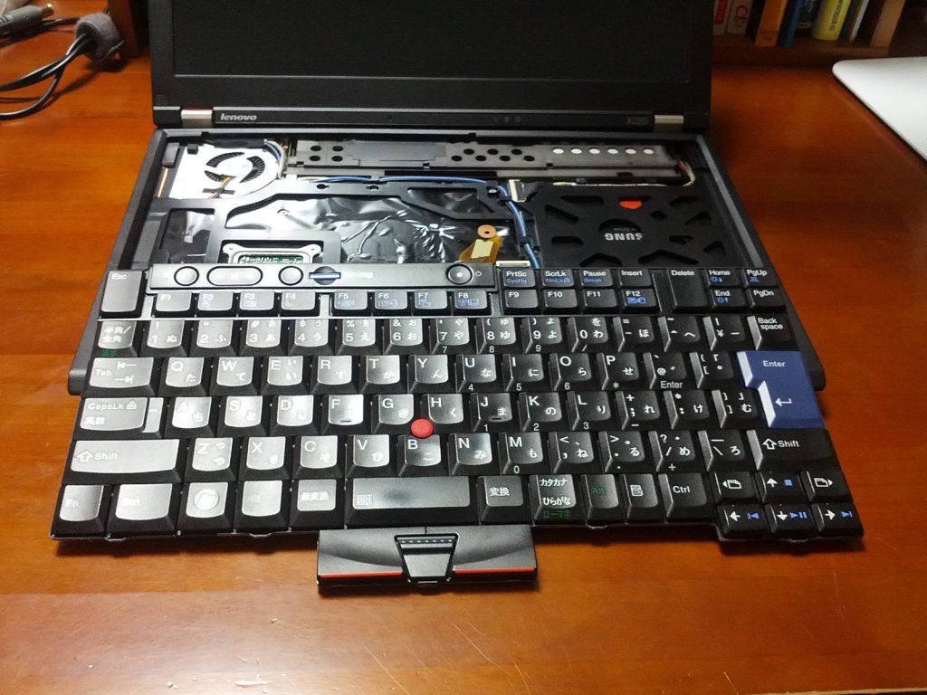 ThinkPad X220のキーボード取り外し